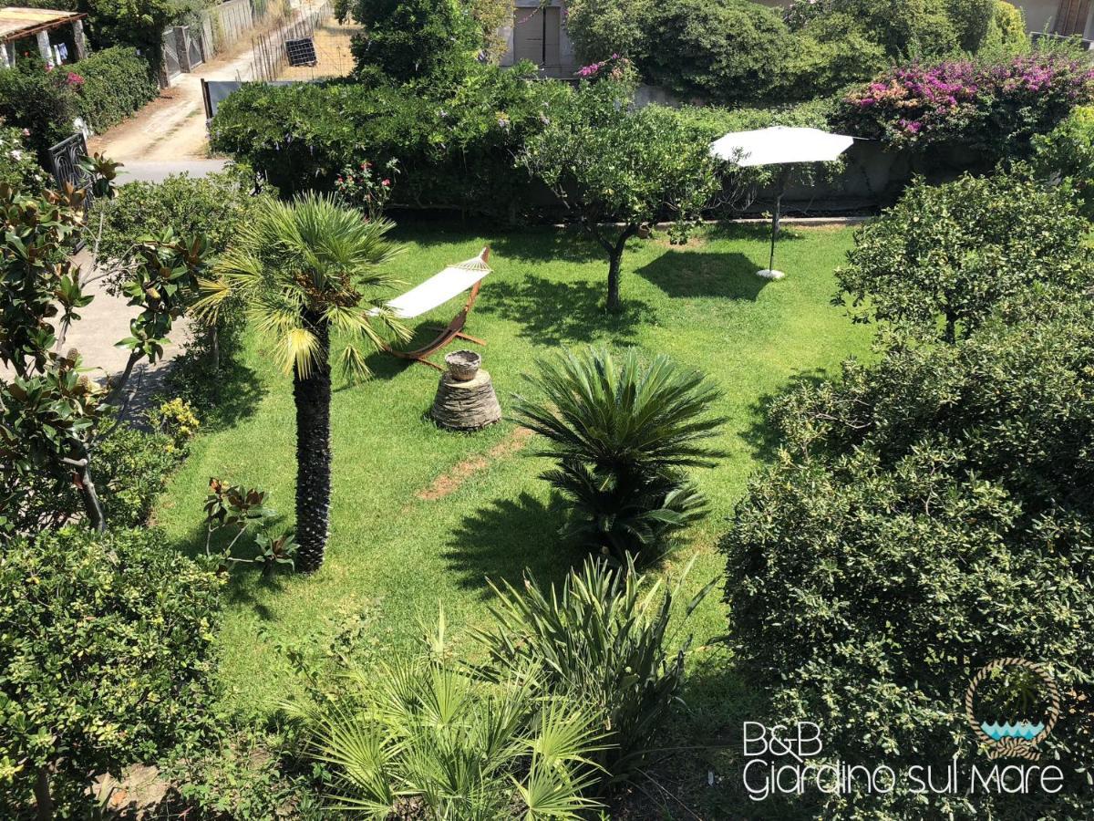 Giardino Sul Mare Panzió Patti Kültér fotó